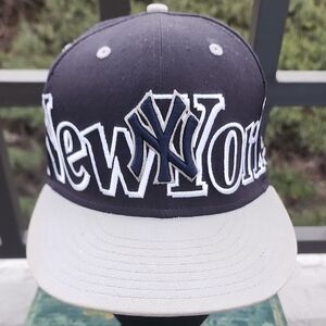 New York Yankees MLB Snapback Hat Navy